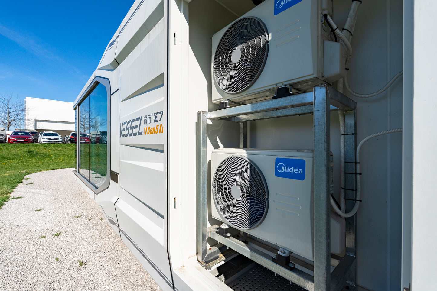 VESSEL E7 Luxury Capsule