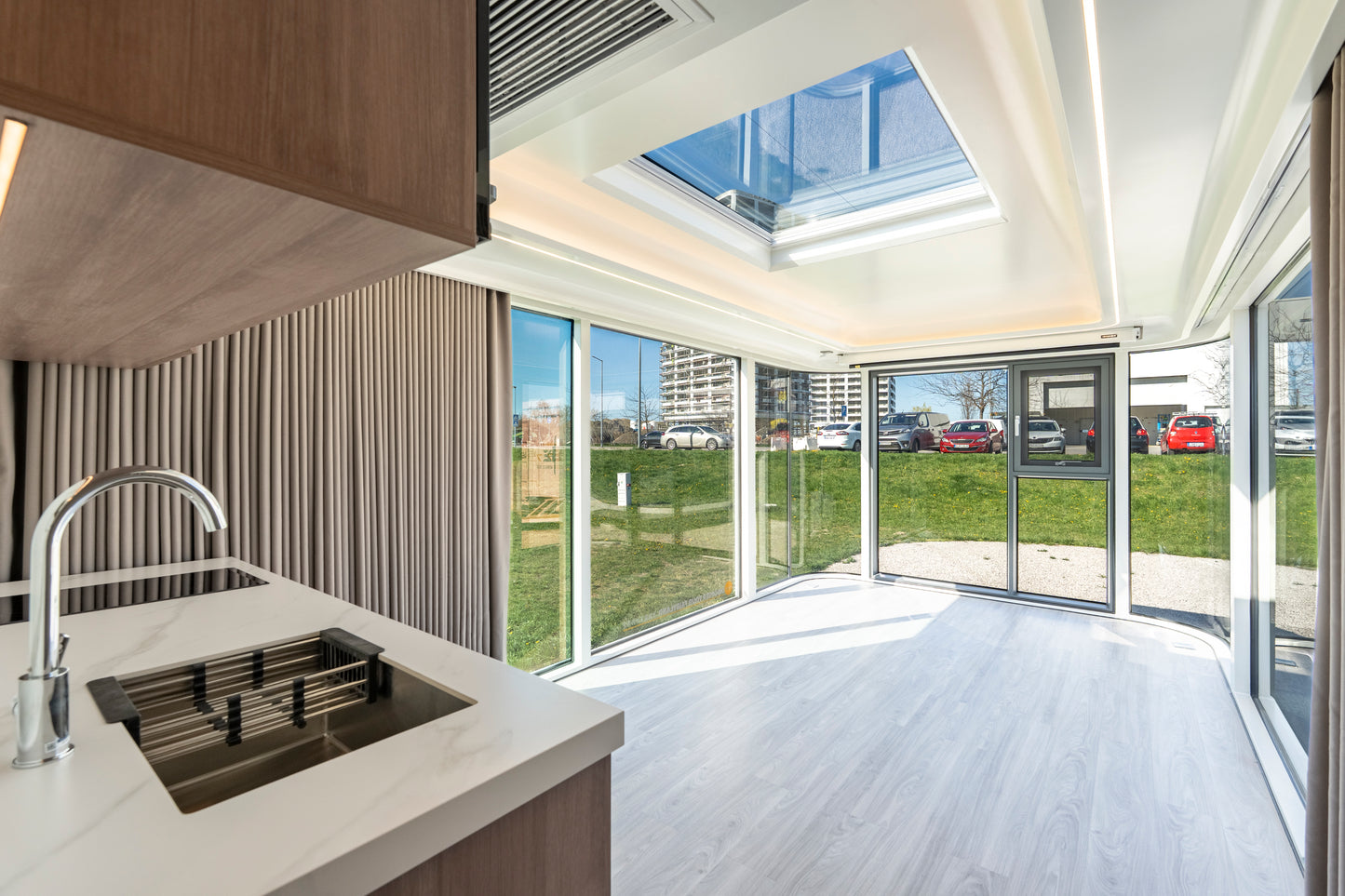 VESSEL E7 Luxury Capsule