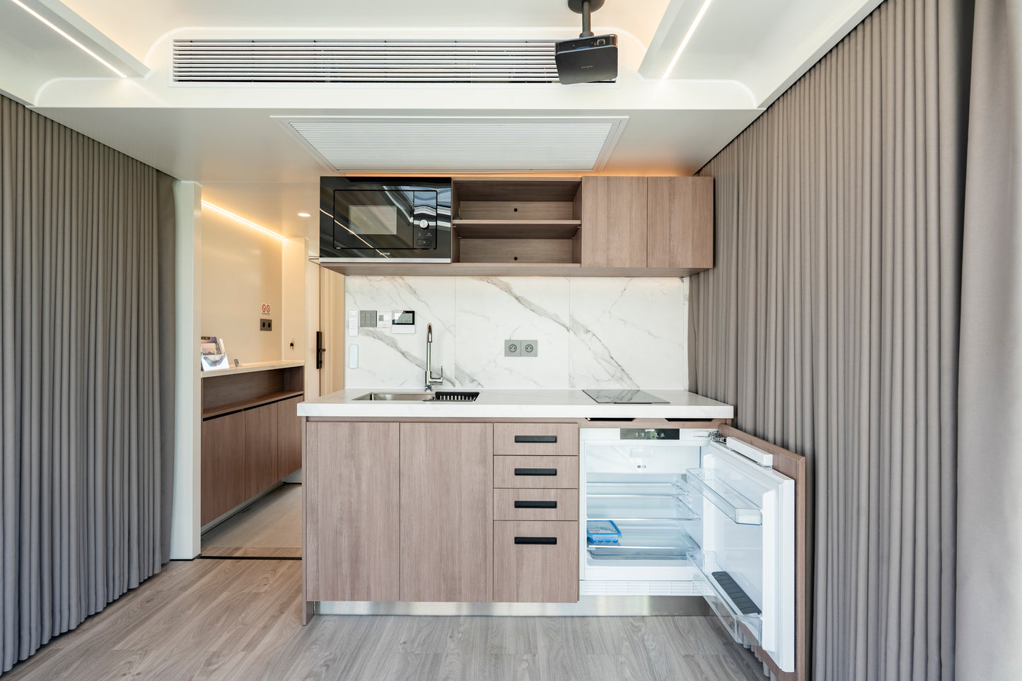 VESSEL E7 Luxury Capsule