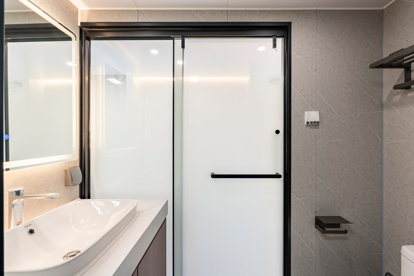 VESSEL E7 Luxury Capsule