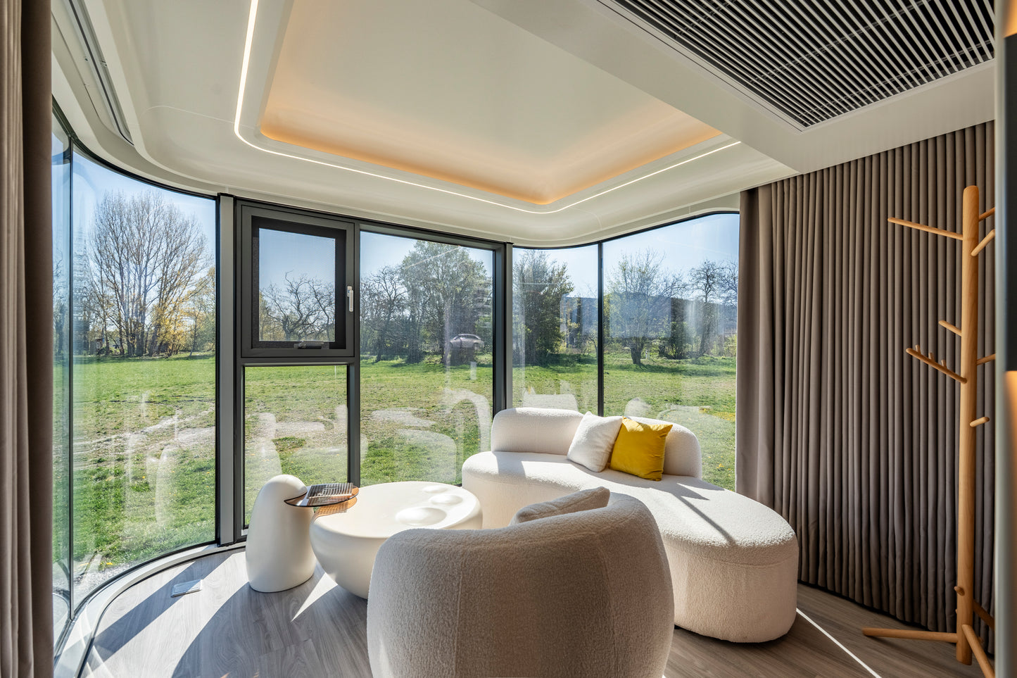 VESSEL E7 Luxury Capsule