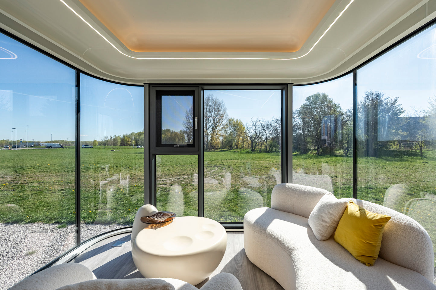 VESSEL E7 Luxury Capsule