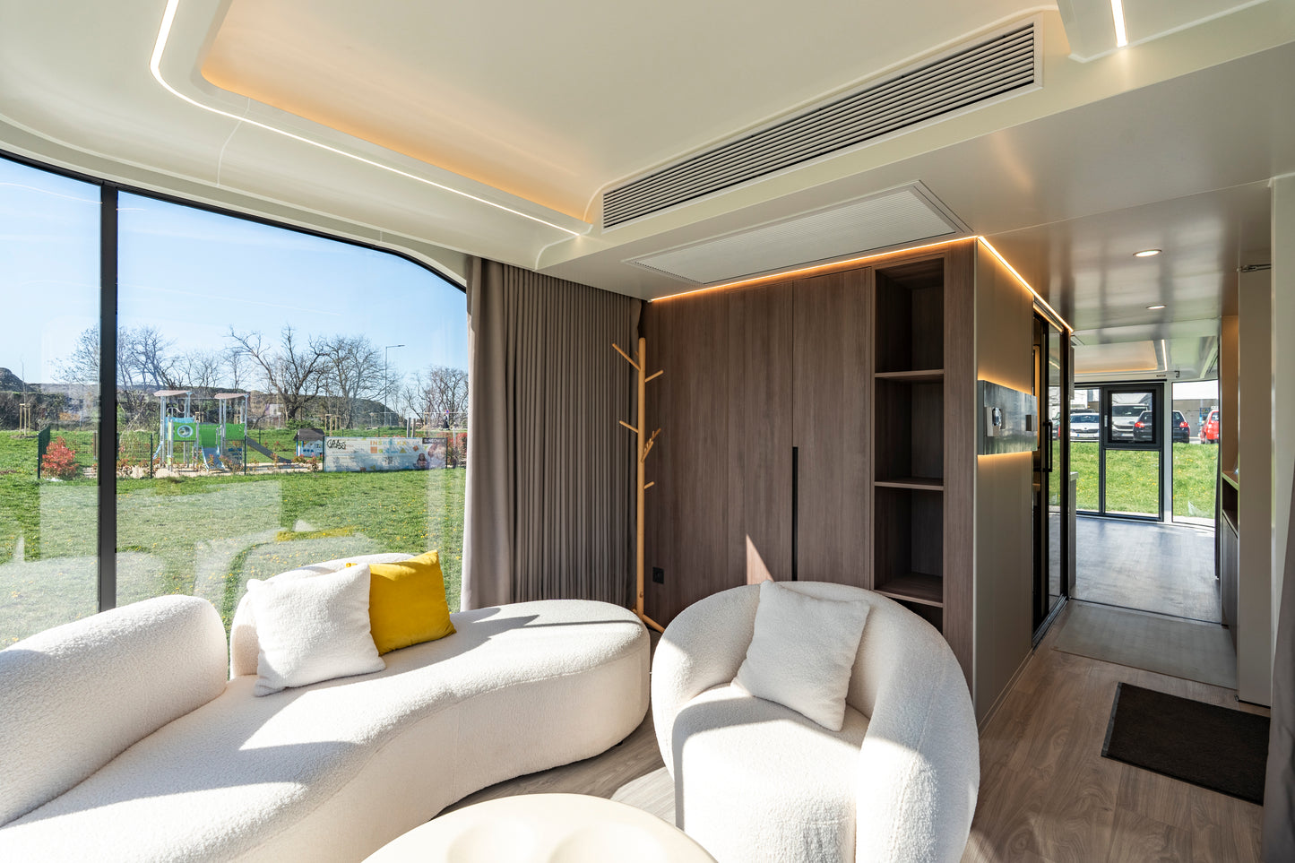 VESSEL E7 Luxury Capsule