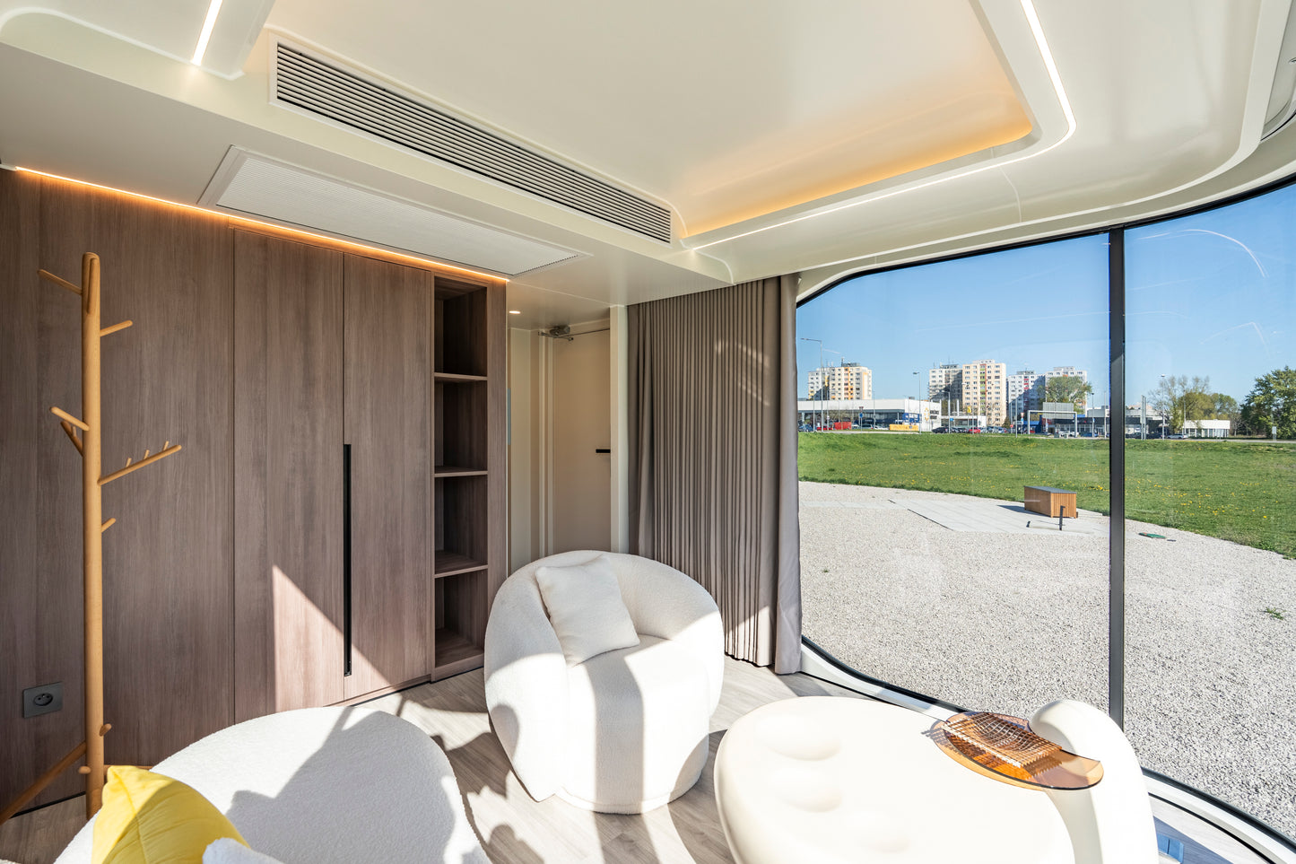 VESSEL E7 Luxury Capsule