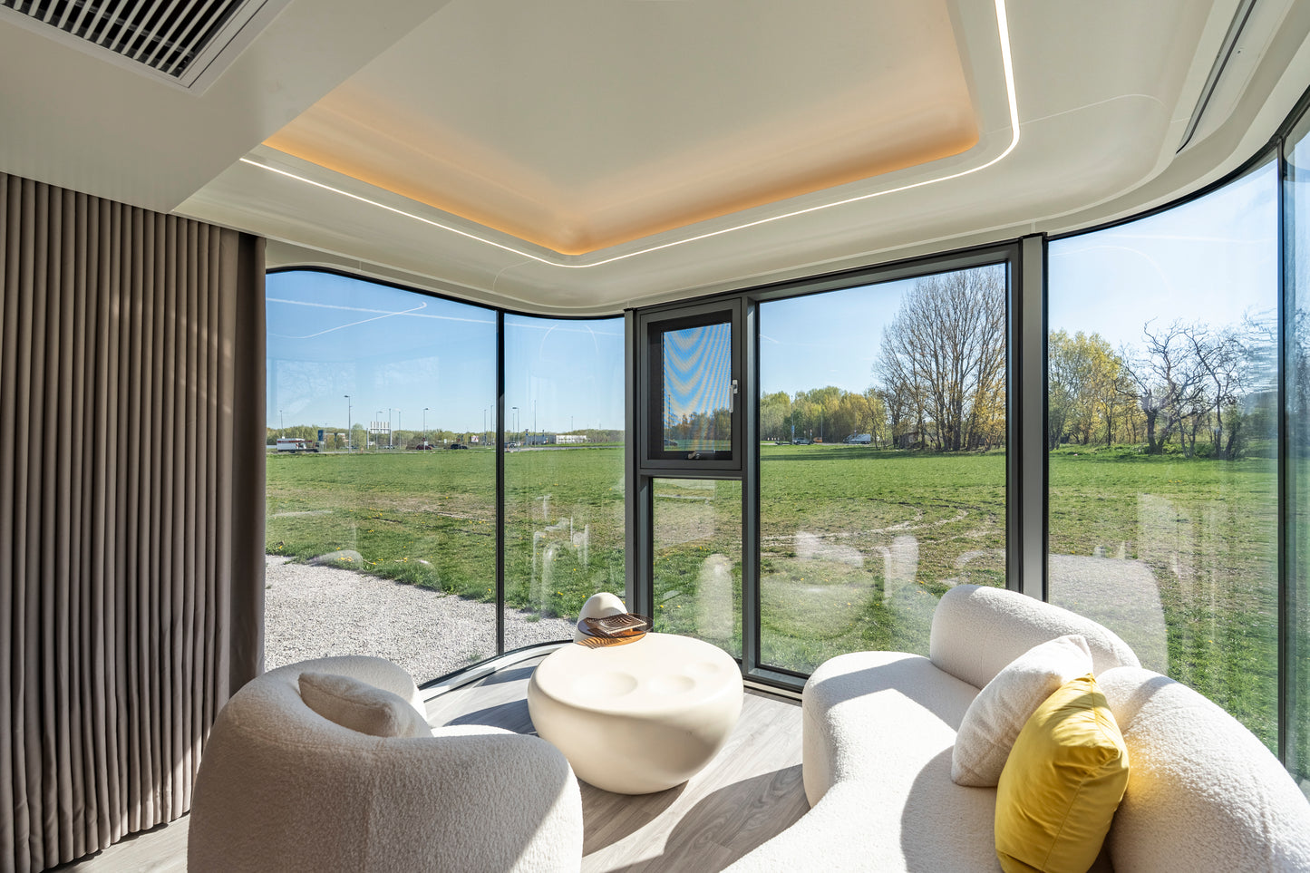 VESSEL E7 Luxury Capsule