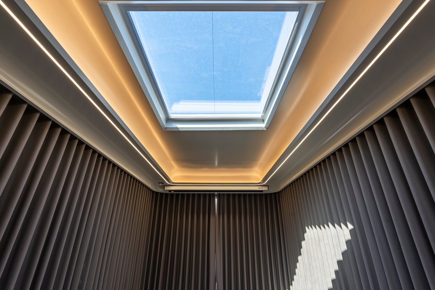 VESSEL E7 Luxury Capsule